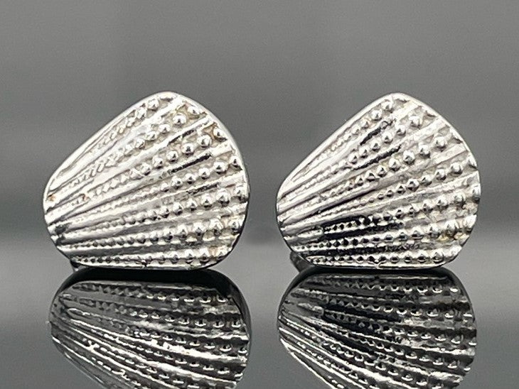 OHRSTECKER "MUSCHEL" AUS 925/- SILBER RHODINIERT