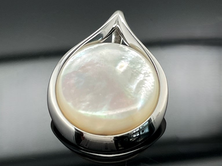 ANHÄNGER AUS 925/- SILBER RHODINIERT MIT PERLMUTT