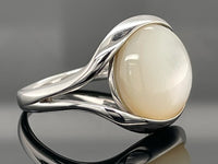 RING AUS 925/- SILBER RHODINIERT MIT PERLMUTT
