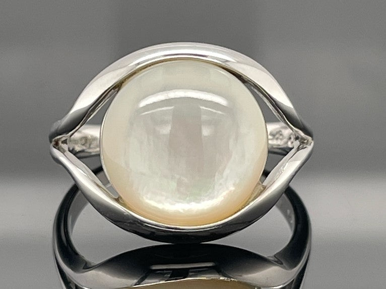 RING AUS 925/- SILBER RHODINIERT MIT PERLMUTT