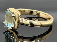 RING AUS 375/- GELBGOLD mit Santa Maria Aquamarin (ca. 0,80 ct.)