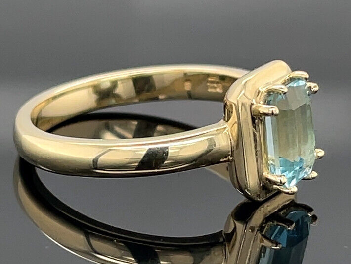 RING AUS 375/- GELBGOLD mit Santa Maria Aquamarin (ca. 0,80 ct.)