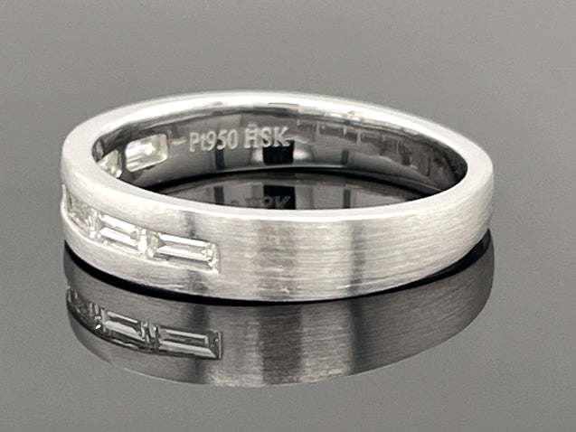 RING AUS 950/- PLATIN MIT DIAMANTEN LP (ges.ca. 0,25 ct.)