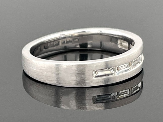 RING AUS 950/- PLATIN MIT DIAMANTEN LP (ges.ca. 0,25 ct.)
