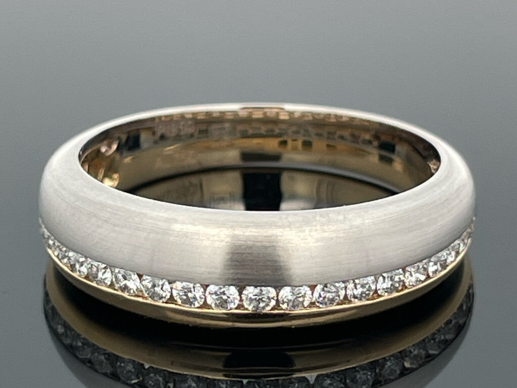 RING GR. 18 (57) AUS 950/- PLATIN und 750/-GELBGOLD mit Brillant  (ca. 0,35 ct.)