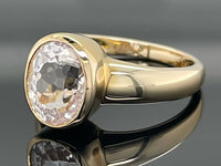 RING AUS 375/- GELBGOLD MIT KUNZIT (CA. 3,15 ct.)