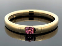 RING AUS 375/- GELBGOLD mit Turmalin (ca. 0,100 ct.)