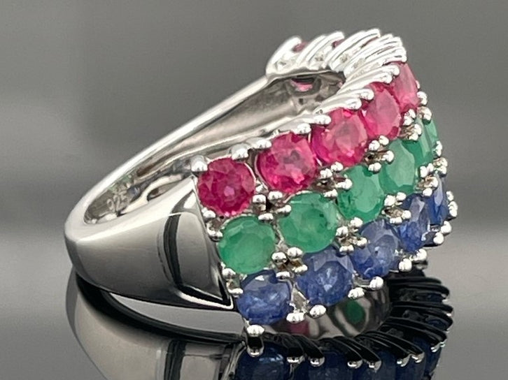 RING AUS 925/- SILBER RHODINIERT MIT SAPHIR, SMARAGD, RUBIN