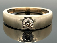 RING AUS 375/- GELBGOLD mit Brillant