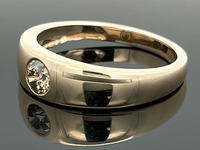 RING AUS 375/- GELBGOLD mit Brillant