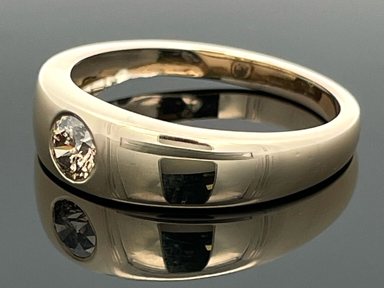 RING AUS 375/- GELBGOLD mit Brillant