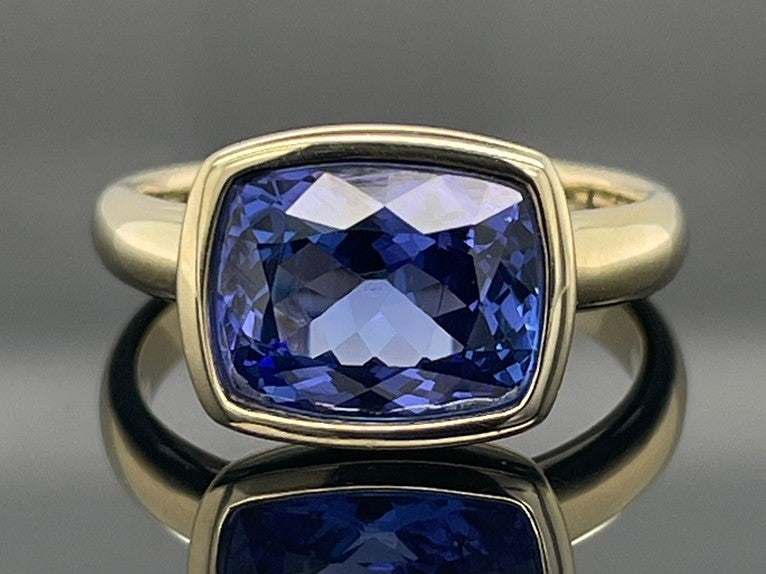 RING GR.17 (53) AUS 585/- GELBGOLD MIT TANSANIT AAA