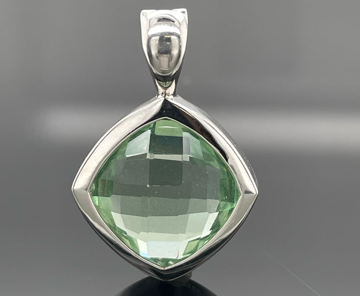 CLIP ANHÄNGER AUS 925/- SILBER RHODINIERT MIT FLUORIT ( ca. 11,0 ct.)