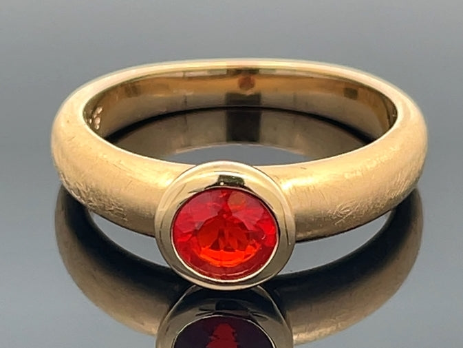 RING AUS 925/- SILBER VERGOLDET MIT FEUEROPAL ( CA. 0,32 ct.)