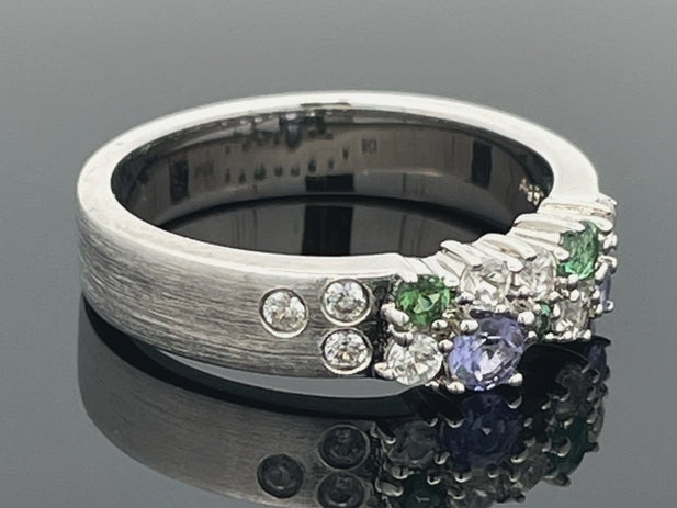 RING AUS 925/- SILBER RHODINIERT MIT TANSANIT, TURMALIN & ZIRKON