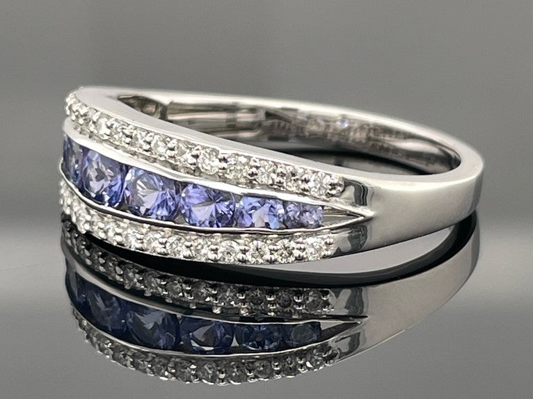 RING AUS 950/- PLATIN MIT TANSANIT & BRILLANTEN