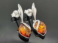 OHRSTECKER AUS 925/- SILBER RHODINIERT MIT BERNSTEIN (GES.CA. 1,80 ct.)