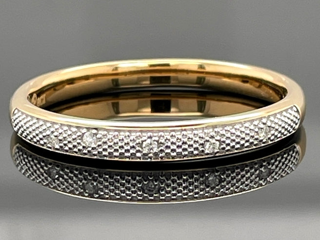 RING AUS 375/- GELBGOLD MIT BRILLANTEN SI  (GES. CA. 0,03 ct.)