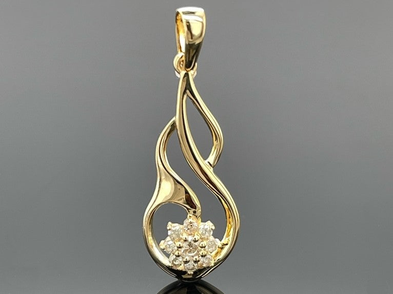 ANHÄNGER AUS 925/- SILBER VERGOLDET MIT BRILLANTEN (GES.CA 0,18 ct.)