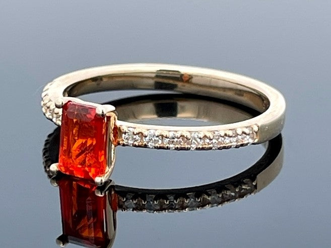RING GR. 20 (63) AUS 375/- GELBGOLD MIT FEUEROPAL & ZIRKON