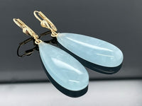 OHRHÄNGER AUS 375/- GELBGOLD MIT MILKY AQUAMARIN (GES.CA.30,0 ct.)