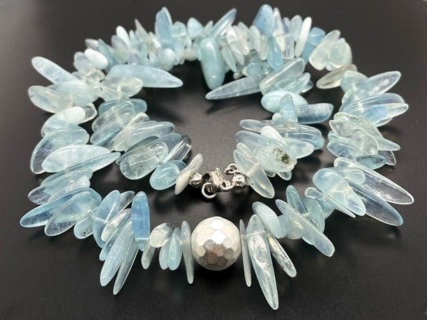 COLLIER 925/- SILBER RHOD. MIT MILKY AQUAMARIN & HÄMATIT BEH.