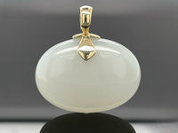 ANHÄNGER AUS 375/- GELBGOLD MIT MONDSTEIN (CA.29,0 ct.)