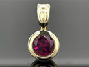 CLIP-ANHÄNGER AUS 375/- GELBGOLD MIT ALMANDIN (CA. 1,10 ct.)