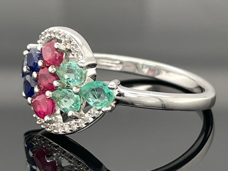 RING AUS 925/- SILBER RHODINIERT MIT SAPHIR, RUBIN, SMARAGD & ZIRKON