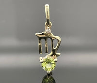 ANHÄNGER "JUNGFRAU" AUS 375/- GELBGOLD MIT PERIDOT & DIAMANT (GES. CA. 0,28 ct.)