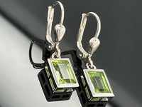 OHRHÄNGER AUS 925/- SILBER RHODINIERT MIT PERIDOT (GES.CA.2,20 ct.)