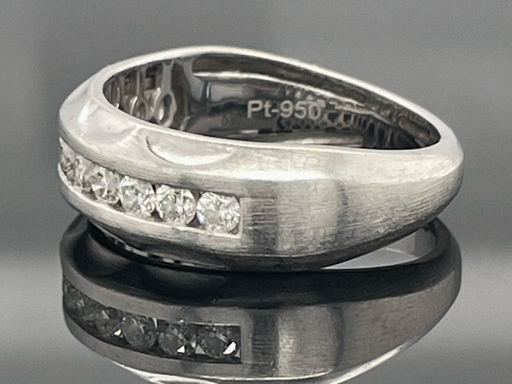 RING AUS 950/- PLATIN MIT BRILLANTEN (LR) AUS KANADA (GES.CA. 0,50 ct.)