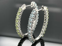 WENDECREOLEN AUS 925/- SILBER RHODINIERT MIT BLAUTOPAS & PERIDOT (GES.CA. 5,27ct.)