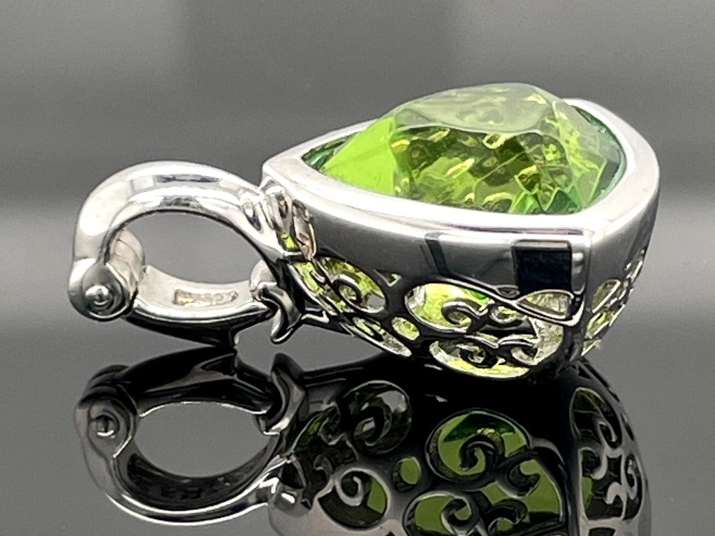 ANHÄNGER AUS 925/- SILBER RHODINIERT MIT BERNSTEIN ( CA. 2,67 ct.)