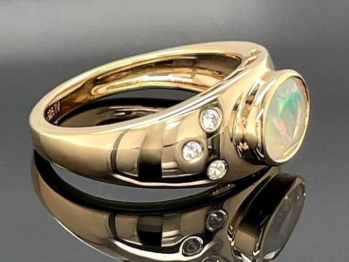 RING AUS 925/- SILBER VERGOLDET MIT ÄTHIOP. OPAL & ZIRKON