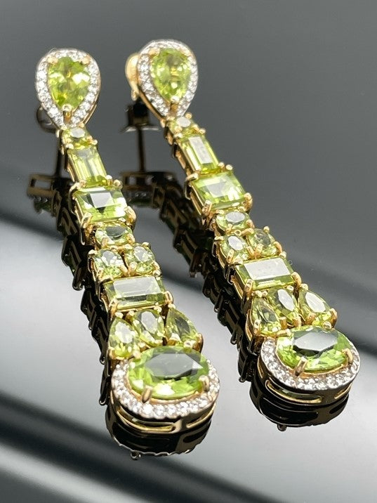 OHRSTECKER AUS 925/- SILBER VERGOLDET MIT PERIDOT & WEIßTOPAS