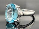 RING AUS 925/- SILBER RHODINIERT MIT SWISS BLUE TOPAS (CA.5,5 ct.)
