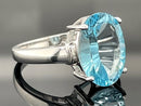 RING AUS 925/- SILBER RHODINIERT MIT SWISS BLUE TOPAS (CA.5,5 ct.)