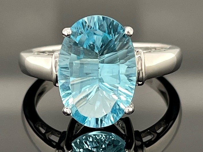 RING AUS 925/- SILBER RHODINIERT MIT SWISS BLUE TOPAS (CA.5,5 ct.)