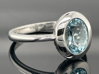 RING AUS 600/- PLATIN MIT SANTA MARIA AQUAMARIN (CA. 1,40 ct.)