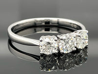 RING AUS 585/- WEIßGOLD MIT BRILLANTEN (ges.ca. 1,50 ct.)