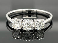 RING AUS 585/- WEIßGOLD MIT BRILLANTEN (ges.ca. 1,50 ct.)