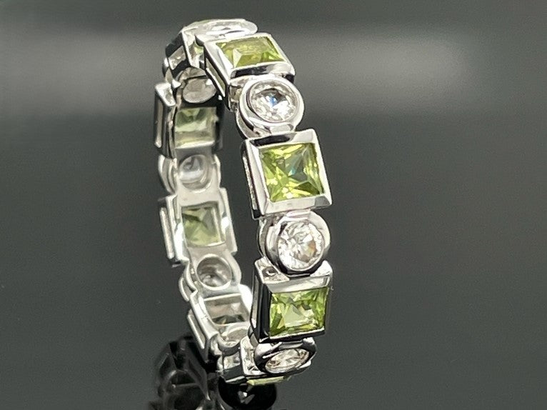 RING AUS 925/- SILBER RHODINIERT MIT PERIDOT & ZIRKON