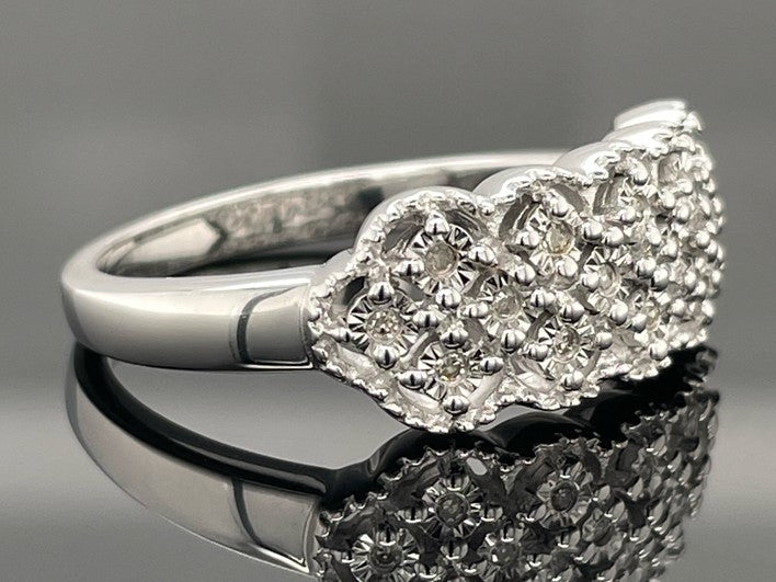 RING AUS 925/- SILBER RHODINIERT MIT DIAMANTEN (GES. CA. 0,09 ct.)