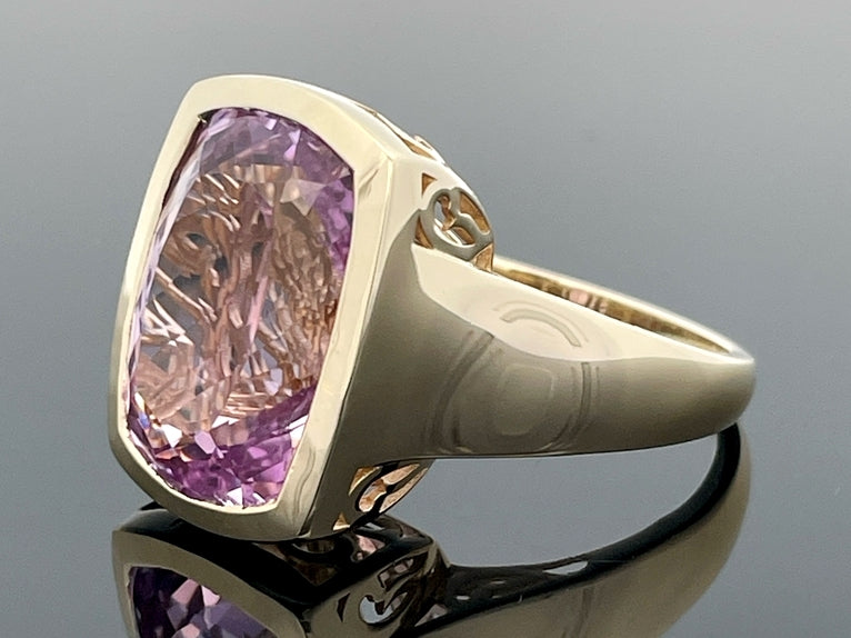 RING AUS 585/- GELBGOLD mit Kunzit