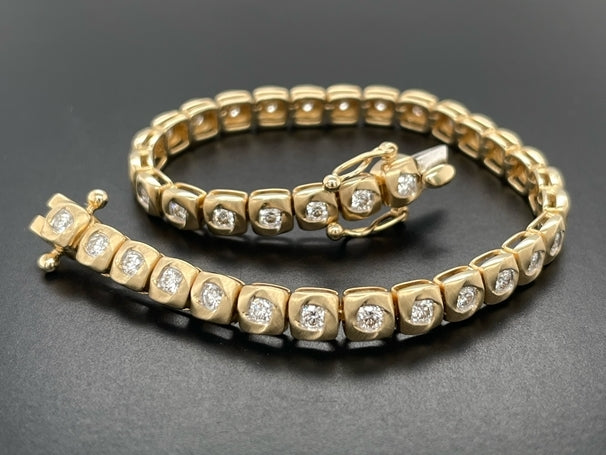 ARMBAND AUS 585/- GELBGOLD MIT BRILLANTEN LR ( GES. CA. 1,65 ct.)