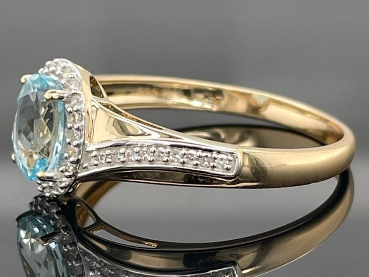 RING AUS 585/- GELBGOLD AQUAMARIN & DIAMANTEN