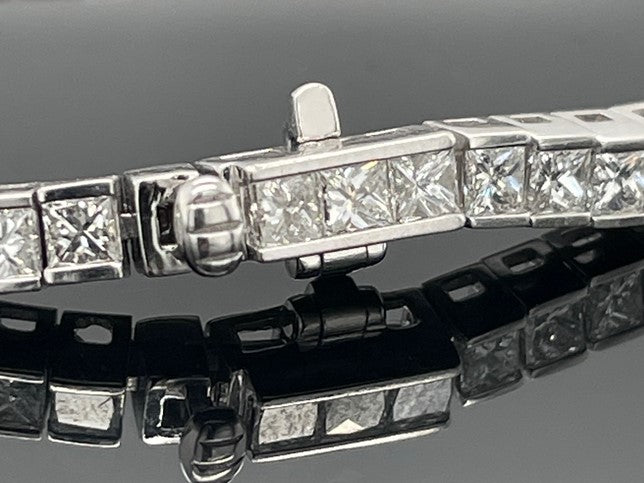 ARMBAND AUS 750/- WEIßGOLD MIT DIAMANTEN WSI (ges.ca. 4,427 ct.)