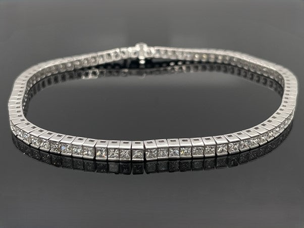 ARMBAND AUS 750/- WEIßGOLD MIT DIAMANTEN WSI (ges.ca. 4,427 ct.)