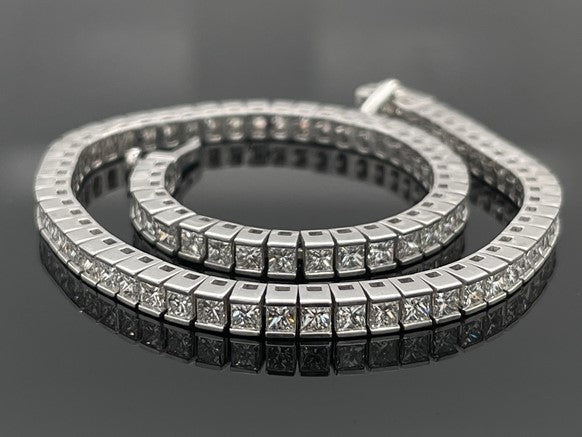 ARMBAND AUS 750/- WEIßGOLD MIT DIAMANTEN WSI (ges.ca. 4,427 ct.)